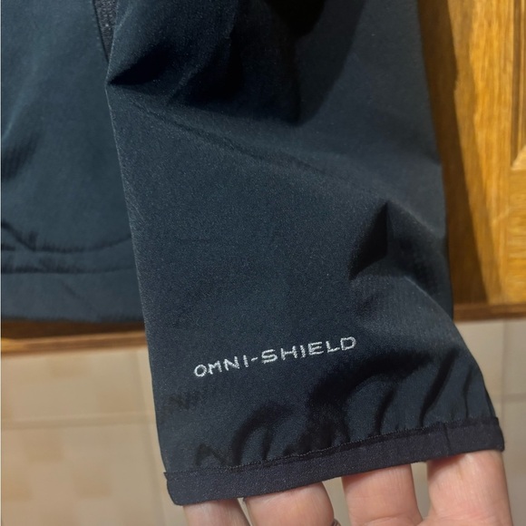 Columbia Omni-Shield Women's Black Rain Jacket Size XL EUC - Picture 2 of 7